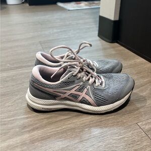 ASICS Amplifoam pink and grey